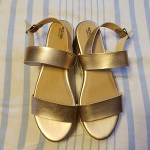 Platform sandals